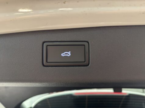 VW – Tiguan 2.0 TDI SCR Elegance DSG 4motion