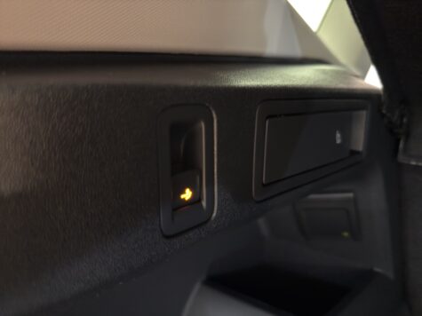 VW – Tiguan 2.0 TDI SCR Elegance DSG 4motion