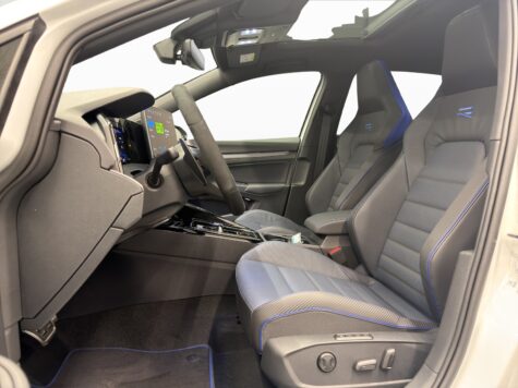 VW – Golf VIII 2.0 TSI R DSG 4motion