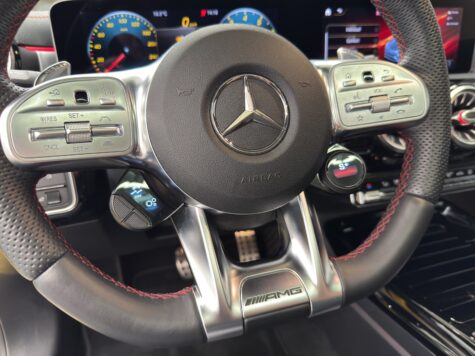 Mercedes-Benz – AMG CLA 35 4matic