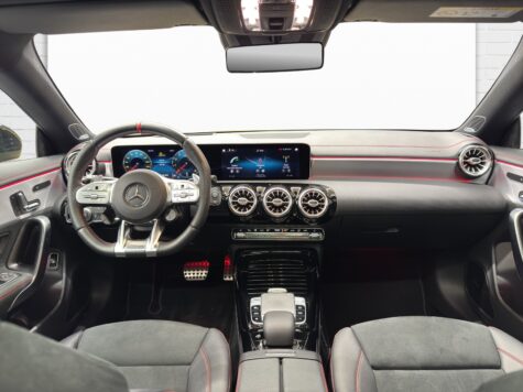 Mercedes-Benz – AMG CLA 35 4matic