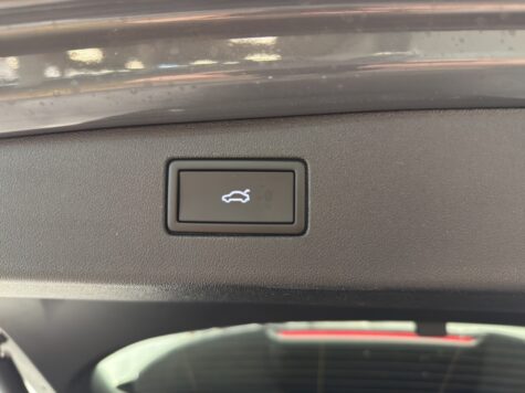 VW – Tiguan 2.0 TSI R-Line DSG 4motion