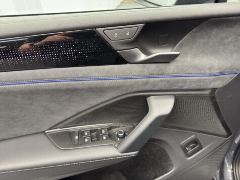 VW – Tiguan 2.0 TSI R-Line DSG 4motion