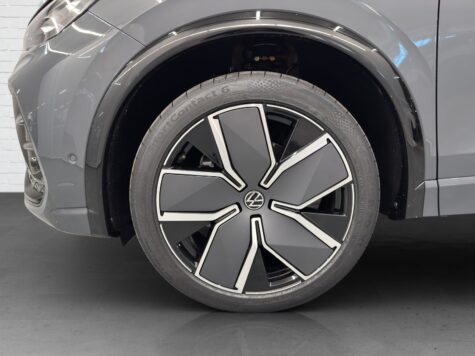 VW – Tiguan 2.0 TSI R-Line DSG 4motion
