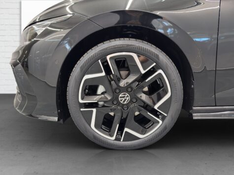 VW – Golf VIII 1.5 eTSI R-Line DSG