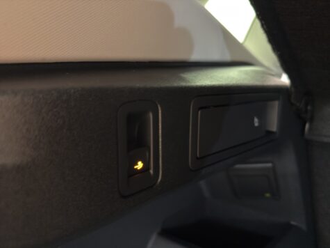 VW – Tiguan 2.0 TDI SCR Elegance DSG 4motion