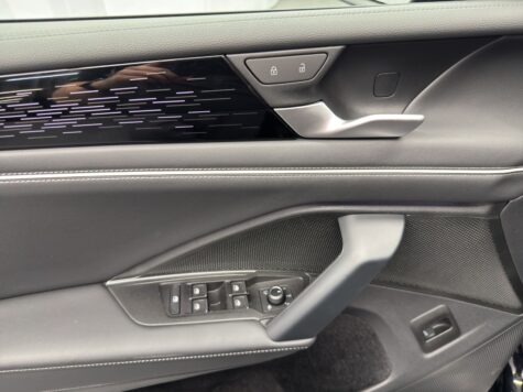 VW – Tiguan 2.0 TDI SCR Elegance DSG 4motion