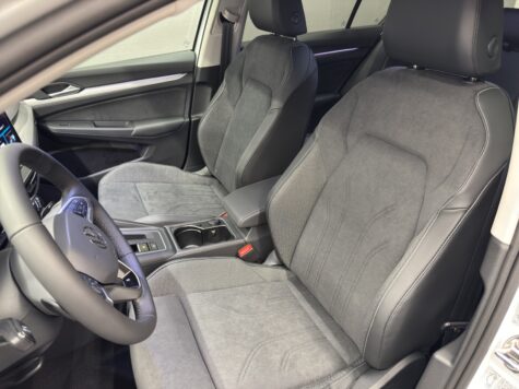 VW – Golf VIII 1.5 eTSI United DSG