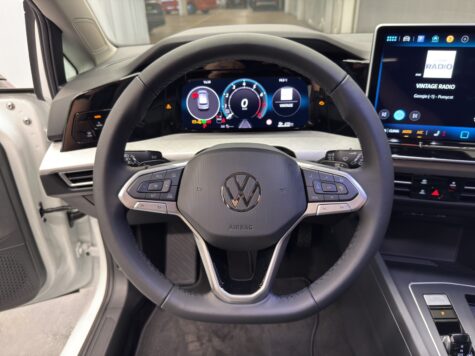 VW – Golf VIII 1.5 eTSI United DSG
