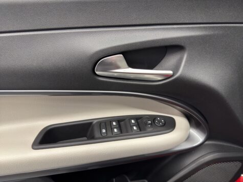 Fiat – 600 1.2 Hybrid 145 La Prima