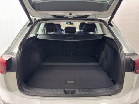 VW – Golf VIII Variant 2.0 TDI Life DSG