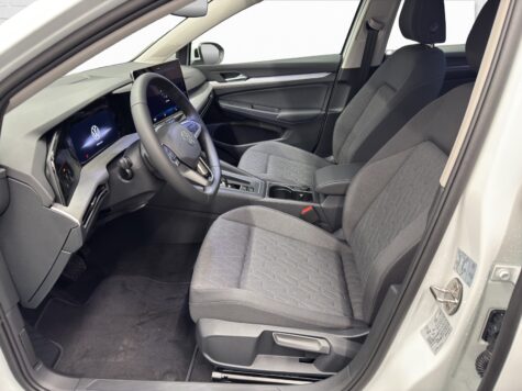 VW – Golf VIII Variant 2.0 TDI Life DSG