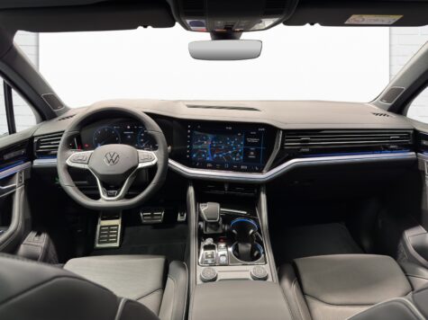 VW – Touareg 3.0 V6 TDI 286 R-Line Final Edition
