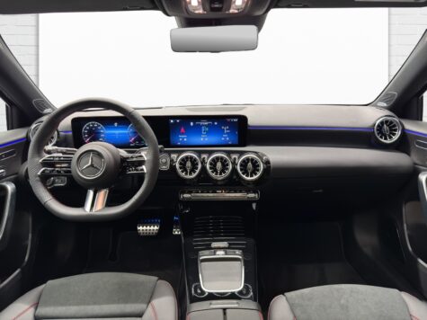 Mercedes-Benz – A 250 AMG Line 4Matic