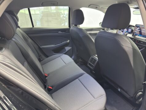 VW – Golf VIII 1.5 eTSI