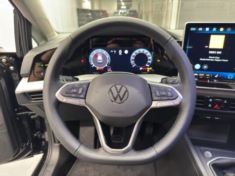 VW – Golf VIII 1.5 eTSI