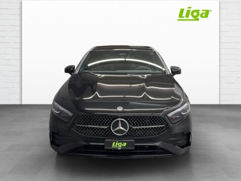 Mercedes-Benz – A 220 d AMG Line