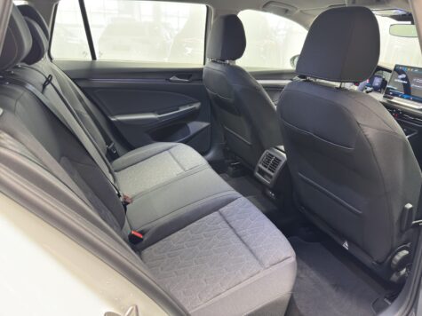 VW – Golf VIII Variant 2.0 TDI Life DSG