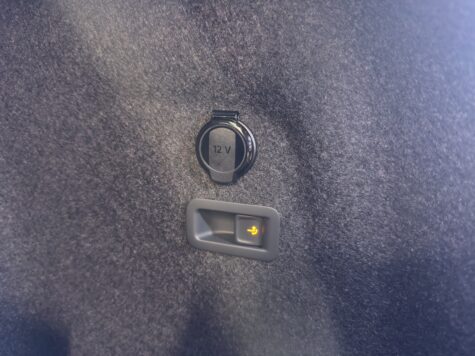 VW – Golf VIII Variant 2.0 TDI Life DSG