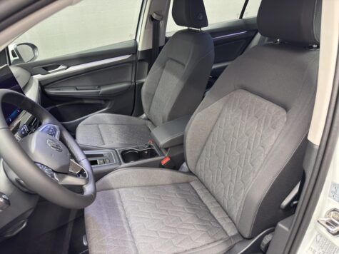 VW – Golf VIII Variant 2.0 TDI Life DSG