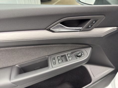 VW – Golf VIII Variant 1.5 eTSI Life DSG