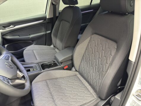 VW – Golf VIII Variant 1.5 eTSI Life DSG