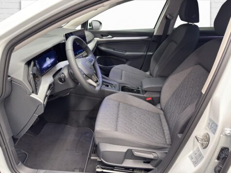 VW – Golf VIII Variant 1.5 eTSI Life DSG