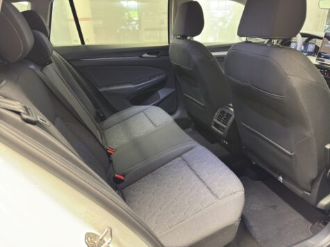 VW – Golf VIII Variant 1.5 eTSI Life DSG