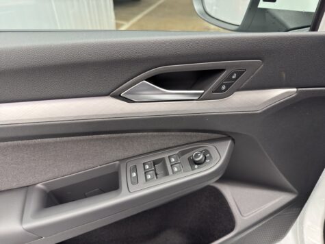 VW – Golf VIII Variant 1.5 eTSI Life DSG