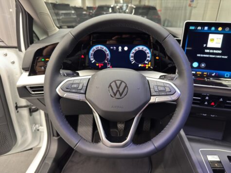 VW – Golf VIII Variant 1.5 eTSI Life DSG