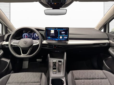 VW – Golf VIII Variant 1.5 eTSI Life DSG