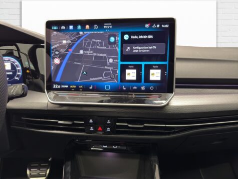 VW – Golf VIII 1.5 eTSI R-Line DSG