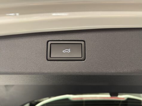 VW – Tiguan 2.0 TSI R-Line Plus DSG 4motion