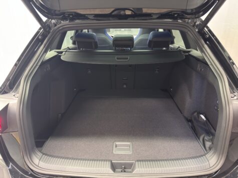 VW – Golf VIII Variant 2.0 TSI R DSG 4motion