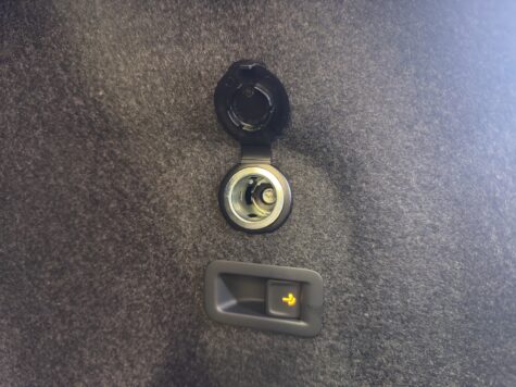 VW – Golf VIII Variant 2.0 TSI R DSG 4motion