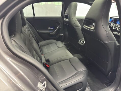 Mercedes-Benz – A 250 AMG Line 4Matic