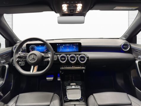 Mercedes-Benz – A 250 AMG Line 4Matic