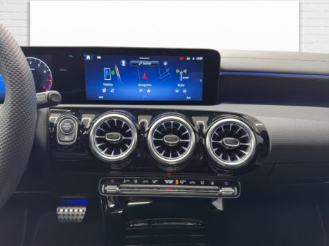 Mercedes-Benz – A 250 AMG Line 4Matic