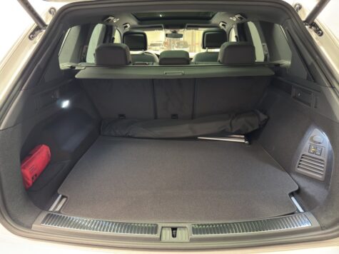 VW – Touareg 3.0 V6 TSI R-Line