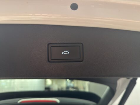 VW – Tiguan Allspace 2.0 TSI R-Line DSG