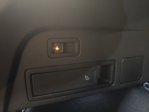 VW – Tiguan Allspace 2.0 TSI R-Line DSG