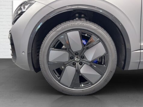 VW – Touareg 3.0 V6 TSI PHEV R Final Edition