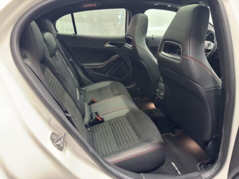 Mercedes-Benz – GLA 250 Swiss Star AMG Line