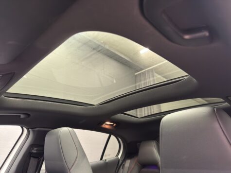 Mercedes-Benz – GLA 250 Swiss Star AMG Line