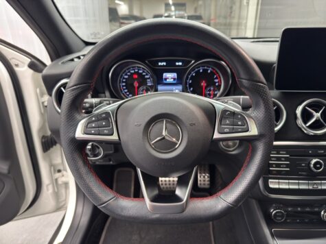 Mercedes-Benz – GLA 250 Swiss Star AMG Line