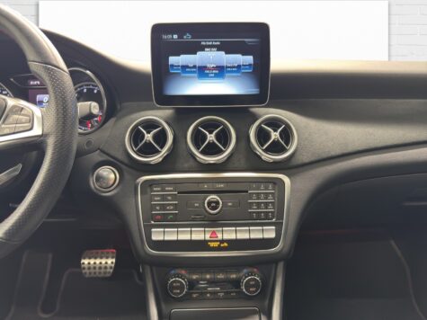 Mercedes-Benz – GLA 250 Swiss Star AMG Line