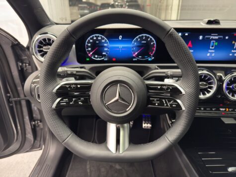Mercedes-Benz – A 200 Night Star