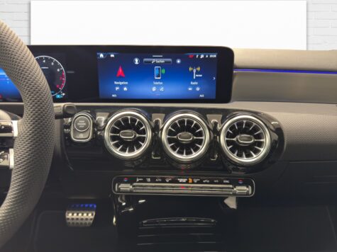 Mercedes-Benz – A 200 Night Star