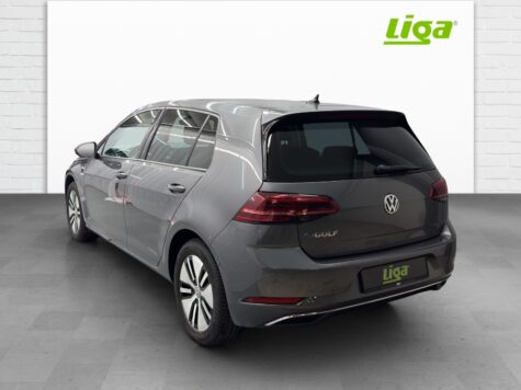VW – Golf VII e