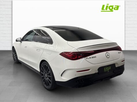 Mercedes-Benz – CLA 220 AMG Line 4Matic